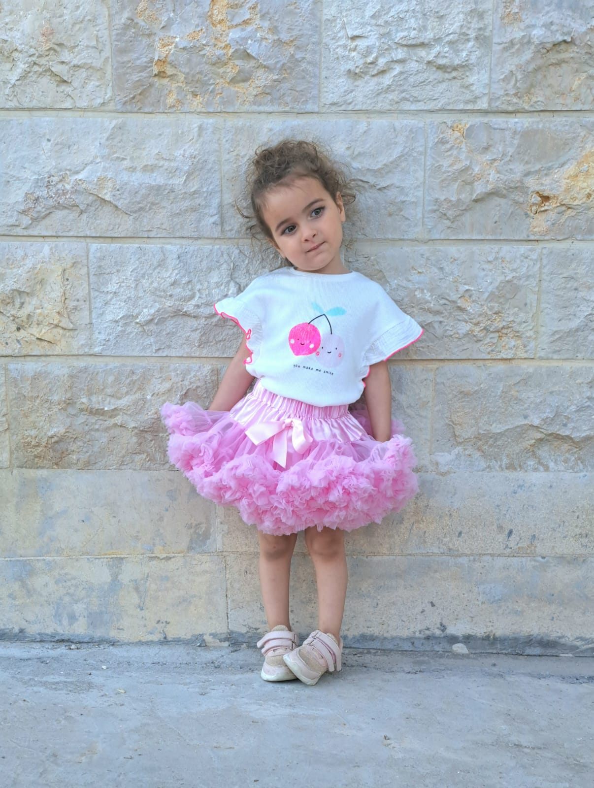Ribbed T-shirt with ruffled sleeves white