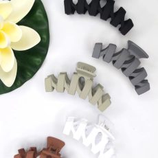 Jumbo hair claw
