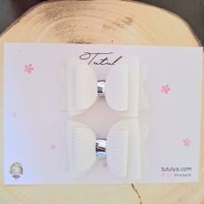 Set of 2 white bows