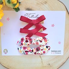 Red ribbon barrette set